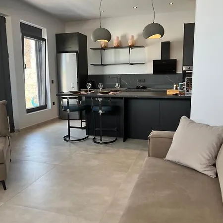 Cora With Private Pool 200m To The 팔리라키