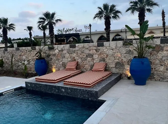 Cora With Private Pool 200m To The *