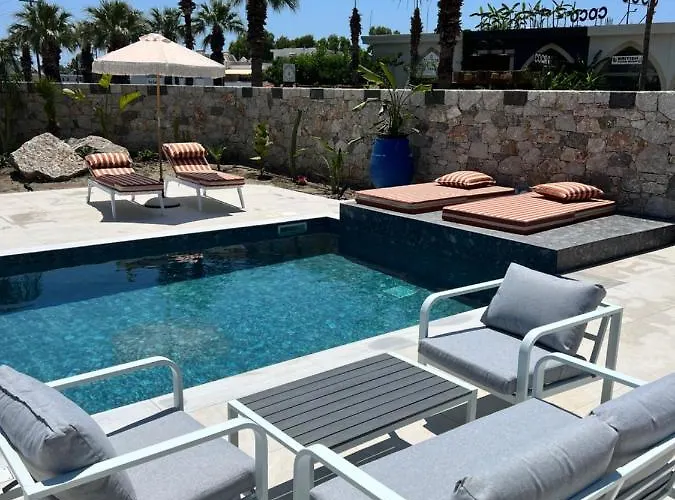 Cora With Private Pool 200m To The